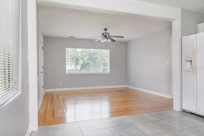 630 E Indiana Avenue, Deland, FL 32724 - Photo 8