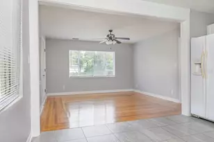630 E Indiana Ave, Deland, FL 32724 - Photo 8