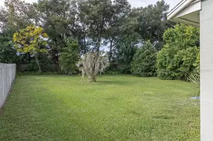 630 E Indiana Ave, Deland, FL 32724 - Photo 12