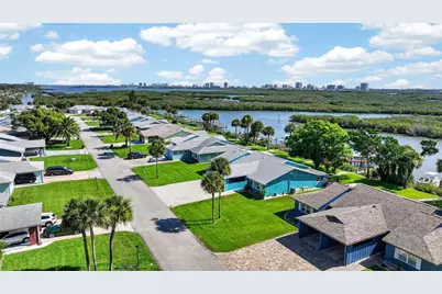 1136 Harbour Point Drive, Port Orange, FL 32127 - Photo 48