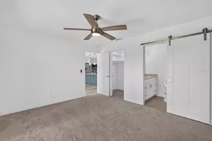 1136 Harbour Point Dr, Port Orange, FL 32127 - Photo 20