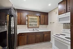 420 N Fairview Ave, Deland, FL 32724 - Photo 2
