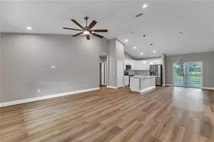 379 S Orange Ave, Orange City, FL 32763 - Photo 12