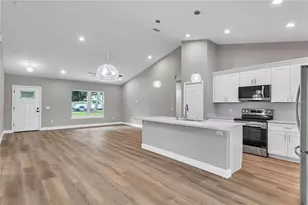 379 S Orange Ave, Orange City, FL 32763 - Photo 16