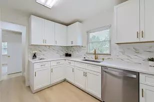 516 S Exeter St, Eustis, FL 32726 - Photo 12