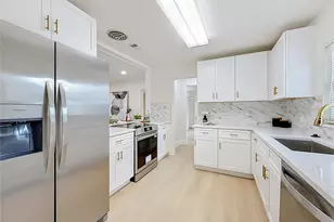 516 S Exeter St, Eustis, FL 32726 - Photo 10