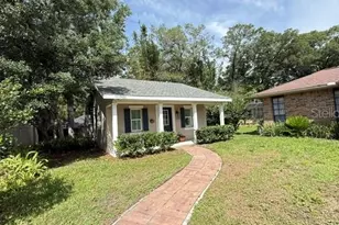 1990 Larchmont Dr, Deland, FL 32724 - Photo 2