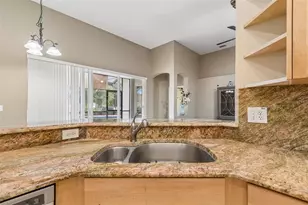 5737 Wynstone Ln, Zephyrhills, FL 33541 - Photo 14
