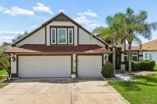 5737 Wynstone Ln, Zephyrhills, FL 33541 - Photo 2