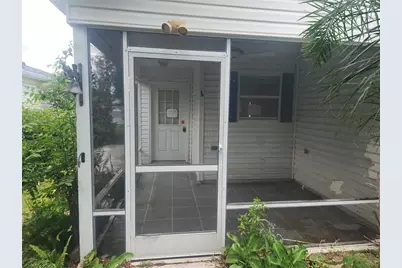 17449 SE 81st Newberry Court, The Villages, FL 32162 - Photo 2