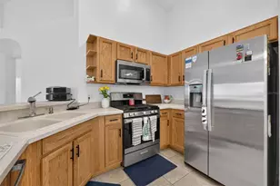 3149 Red Berry Ct, Deltona, FL 32725 - Photo 4