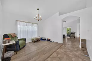 3149 Red Berry Ct, Deltona, FL 32725 - Photo 10