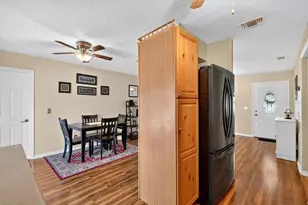 3018 Yorkshire Dr, Deltona, FL 32738 - Photo 34