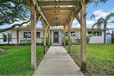 2071 S Peninsula Drive, Daytona Beach, FL 32118 - Photo 6