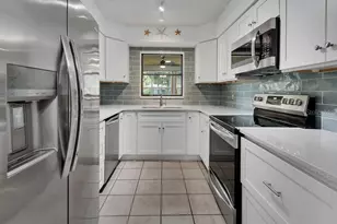235 W Retta St, De Leon Springs, FL 32130 - Photo 14