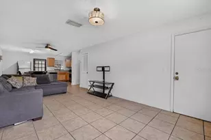 912 Royal Oak Ct, Holly Hill, FL 32117 - Photo 4