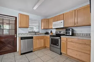 912 Royal Oak Ct, Holly Hill, FL 32117 - Photo 8