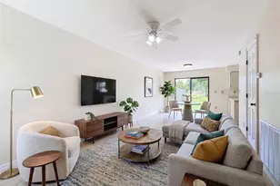 1718 Adams Circle S, Largo, FL 33771 - Photo 2