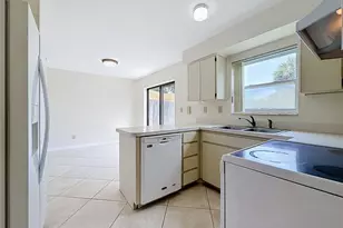1718 Adams Circle S, Largo, FL 33771 - Photo 12