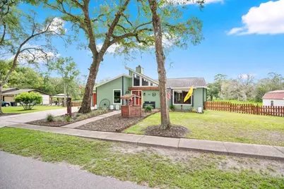 390 N High Street, Lake Helen, FL 32744 - Photo 2