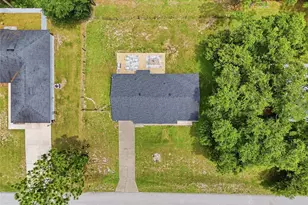 3672 Ronda Dr, Deltona, FL 32738 - Photo 2