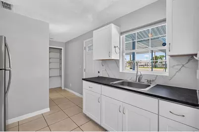 736 S Caroline Street, Daytona Beach, FL 32114 - Photo 6