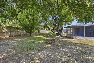 2456 Kimberly Dr, Deltona, FL 32738 - Photo 32