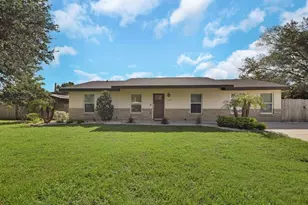 103 Siesta Ct, Deland, FL 32724 - Photo 1