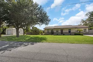 103 Siesta Ct, Deland, FL 32724 - Photo 1