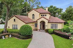 315 W Blue Water Edge Dr, Eustis, FL 32736 - Photo 2