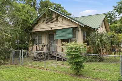 1413 E New York Avenue, Deland, FL 32724 - Photo 1
