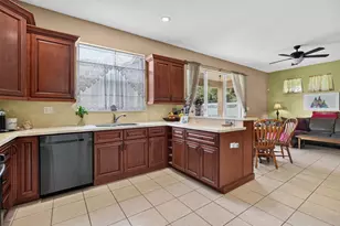 239 W Tarrington Dr, Deland, FL 32724 - Photo 18