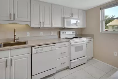 202 Elmwood Avenue #330, Deland, FL 32724 - Photo 4