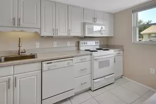 202 Elmwood Ave, Deland, FL 32724 - Photo 4