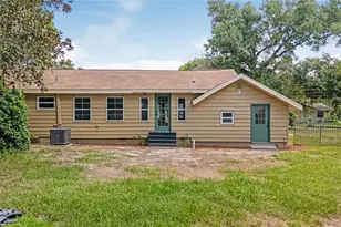 305 S Rossiter St, Mount Dora, FL 32757 - Photo 4