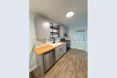 227 W Wisconsin Avenue, Deland, FL 32720 - Photo 6