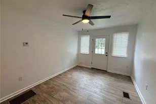 227 W Wisconsin Ave, Deland, FL 32720 - Photo 8