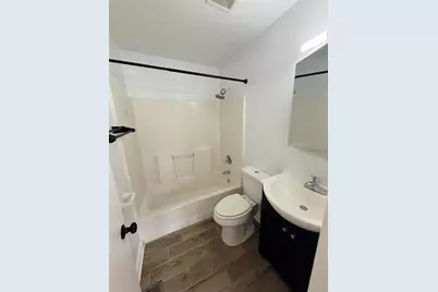 227 W Wisconsin Avenue, Deland, FL 32720 - Photo 10