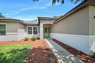 981 Laurel Oaks Ln, Orange City, FL 32763 - Photo 2