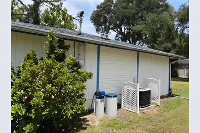 20 Woodbury Drive, Palm Coast, FL 32164 - Photo 2