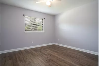 437 E Oakwood Avenue, Orange City, FL 32763 - Photo 12