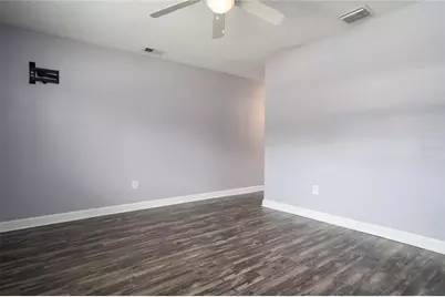 437 E Oakwood Avenue, Orange City, FL 32763 - Photo 8