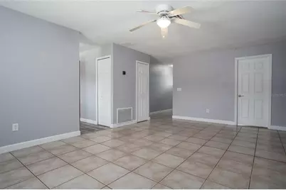 437 E Oakwood Avenue, Orange City, FL 32763 - Photo 4