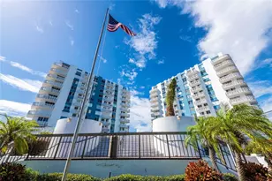 935 N Halifax Ave, Daytona Beach, FL 32118 - Photo 1