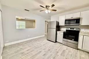 109 S Colorado Ave, Deland, FL 32724 - Photo 8