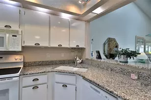 932 Meadow View Dr, Port Orange, FL 32127 - Photo 8