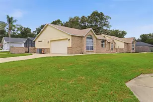 1095 E Wisconsin Ave, Deland, FL 32724 - Photo 2