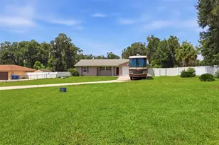 1679 W Euclid Ave, Deland, FL 32720 - Photo 2