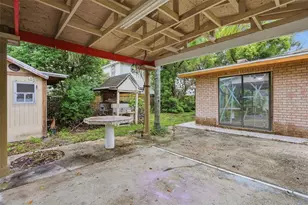 1098 E DeCarlo Dr, Deltona, FL 32725 - Photo 38