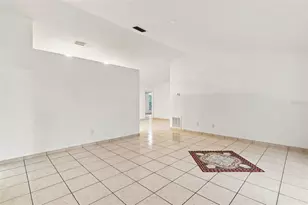 1098 E DeCarlo Dr, Deltona, FL 32725 - Photo 4